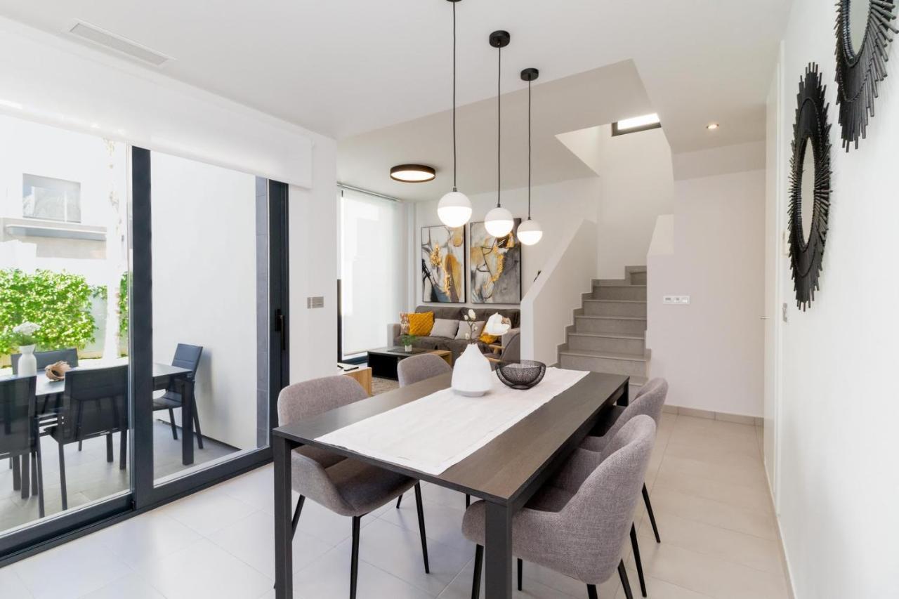 High Tech Villa Navia Spanien Оріуела Екстер'єр фото